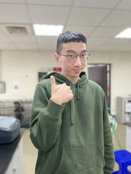 簡偉倫